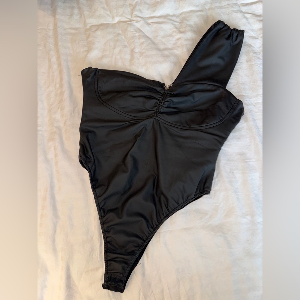 MANIER DE VOIR | Leather Body Suit 💋